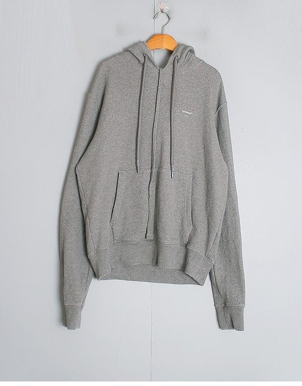 OFF-WHITE 3