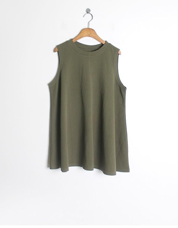 Women's Sleeveless Top 3