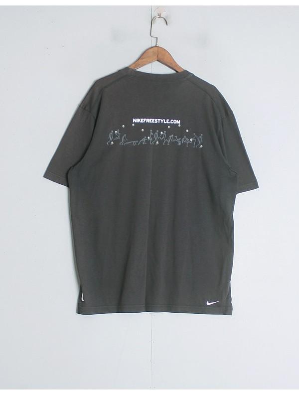 NIKE 4
