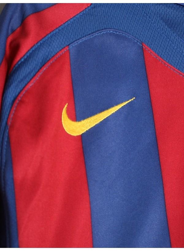 NIKE 8