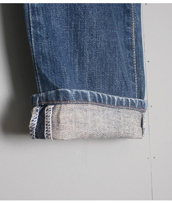 Levis [27] 6