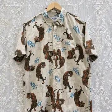 마이클 알렉산더 타이거 프린트 셔츠 2