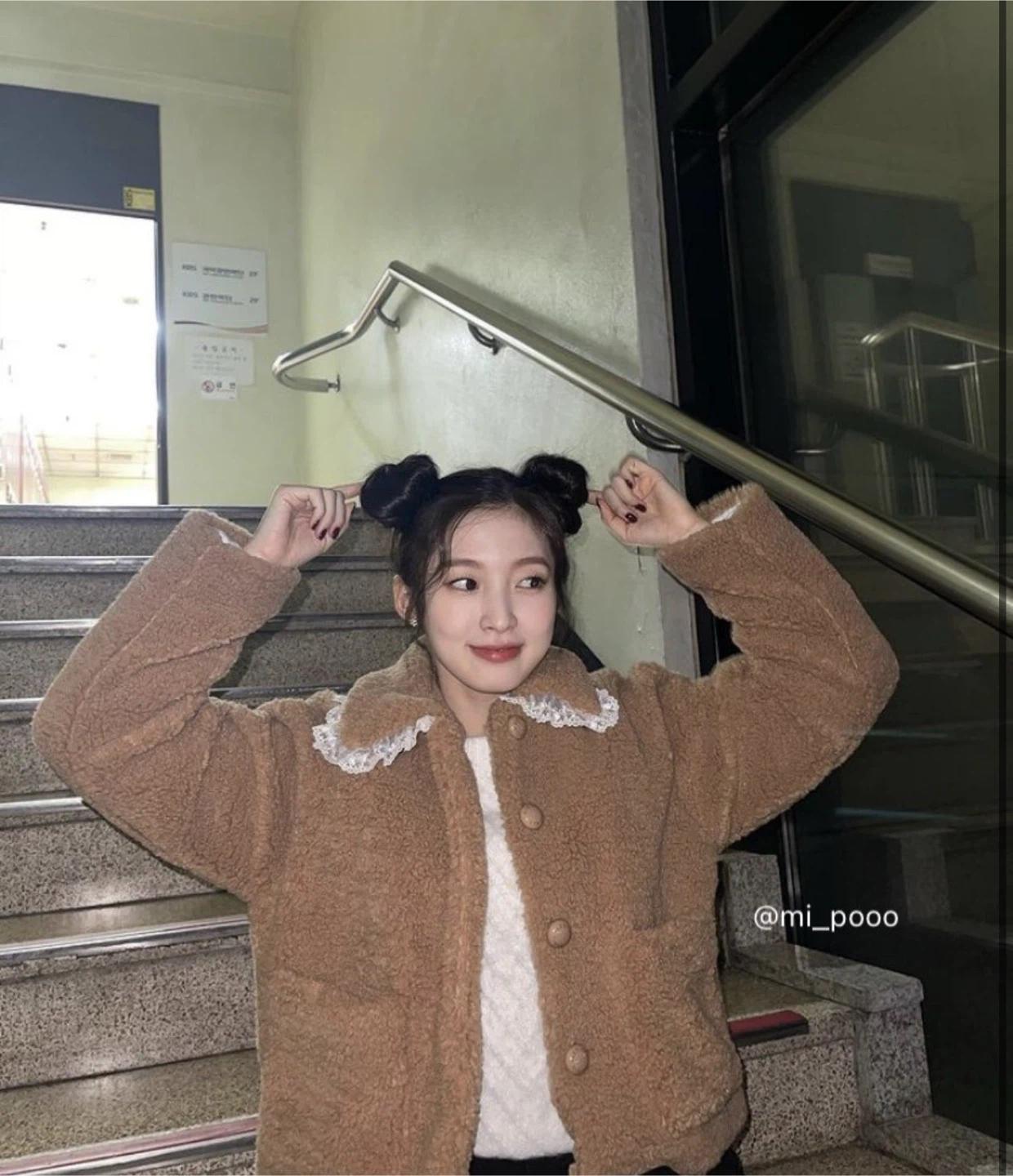 마가린핑거스 레이스 테디 뽀글이 퍼 자켓 (블랙핑크 지수, 오마이걸 아린 4