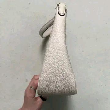 코치 페블레더 테리 호보백 아이보리 3