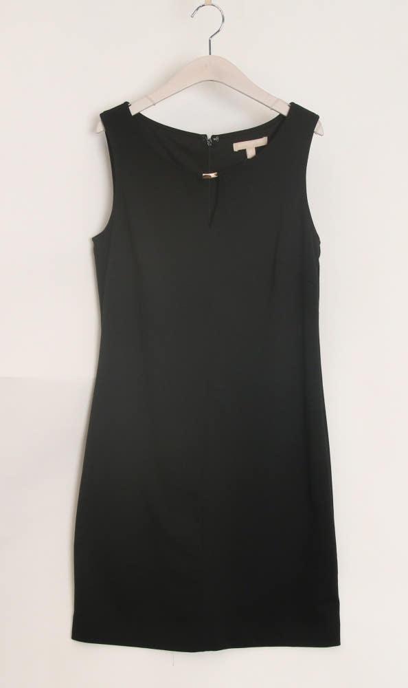바나나리퍼브릭 블랙 슬리브리스 원피스 2