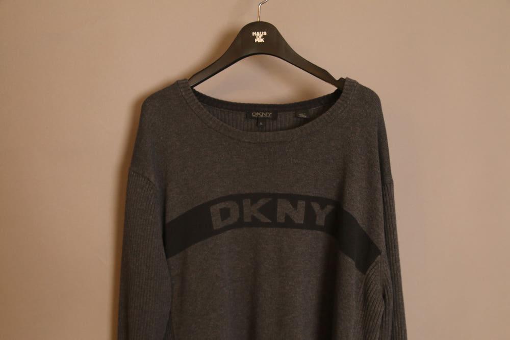DKNY 라운드넥 니트 4