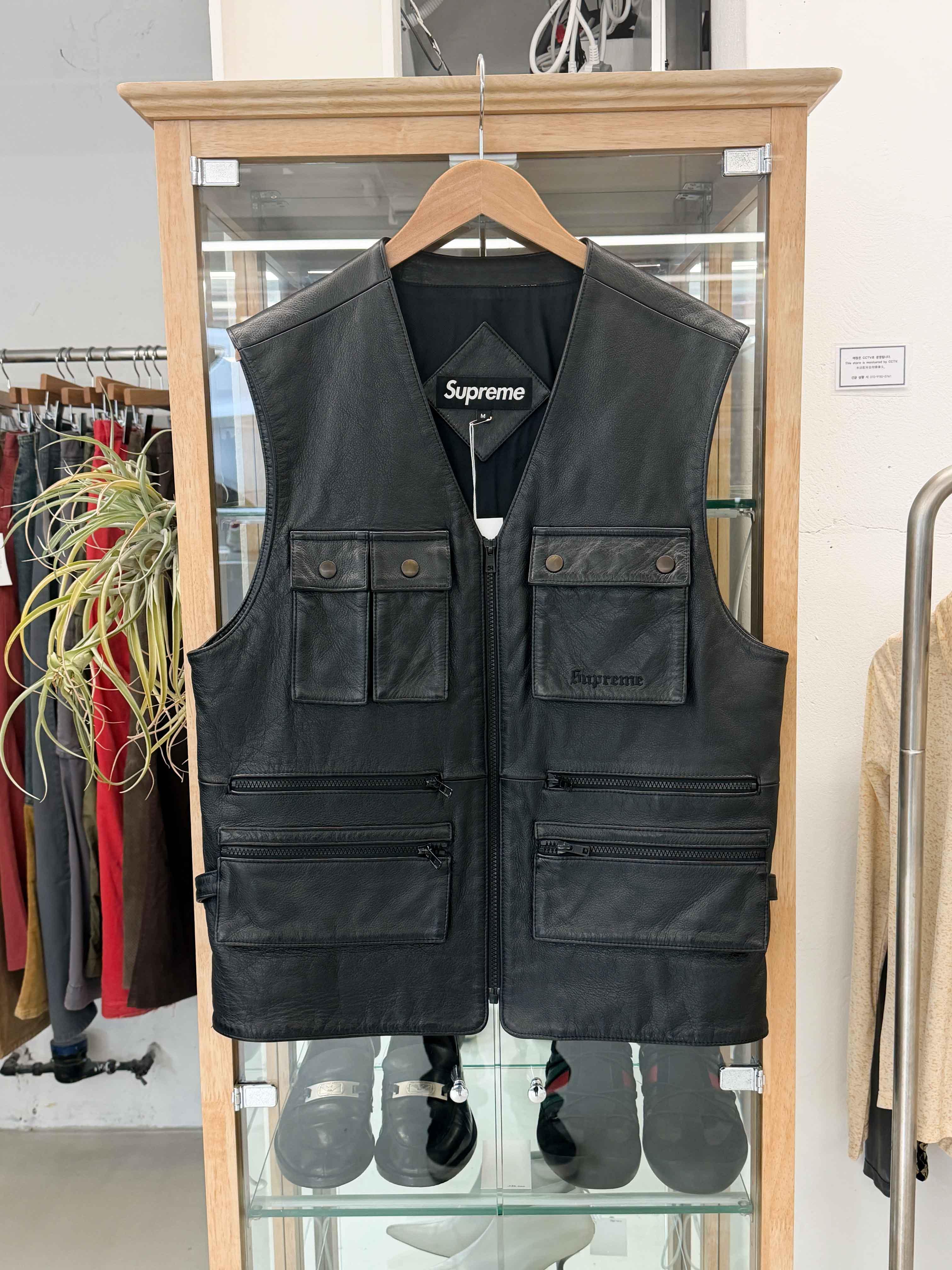 Supreme 2017 utility leather vest 2