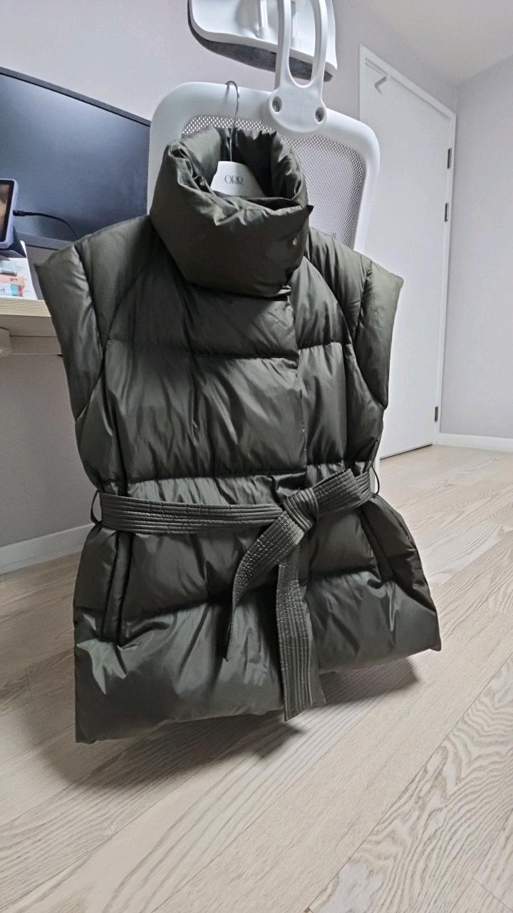 오르 벨티드 하이넥 패딩 베스트 카키 2