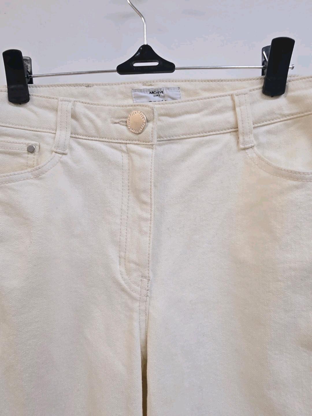 한섬 오브제 은펄사 라인 화이트 데님팬츠 3