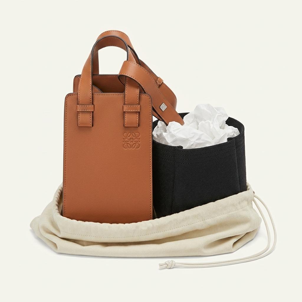 [LOEWE] 로에베 해먹백 스몰 탄 가죽 숄더백 사몰가 이너백 포함