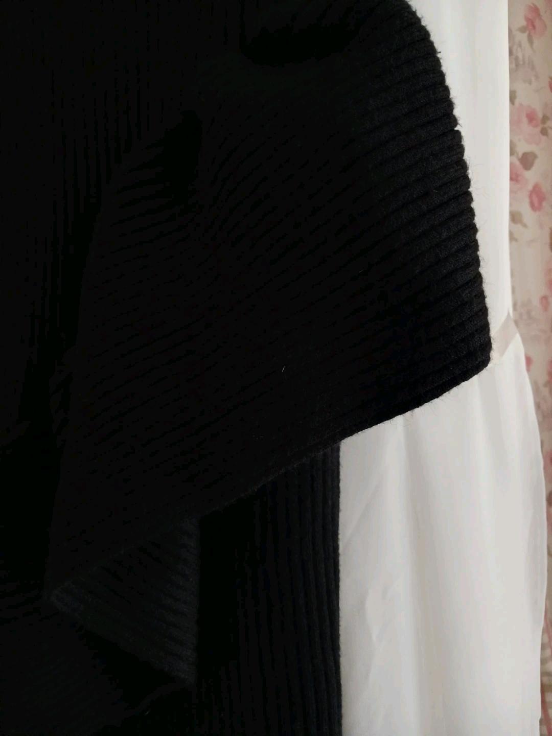 31.Fashion 블랙 프릴 니트 스커트 11