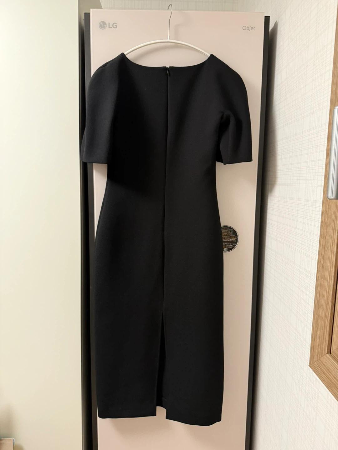 렉토 recto STRUCTURED DRESS (BLACK) 원피스 팝니다. 2