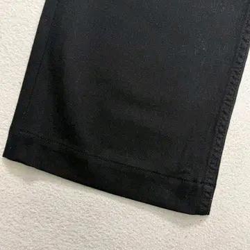 앤아더스토리즈 플레어 패치 포켓 진 블랙 24 7