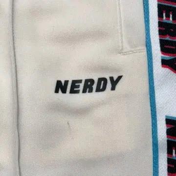[새상품] NERDY 트랙 트레이닝 팬츠 크림 M 3