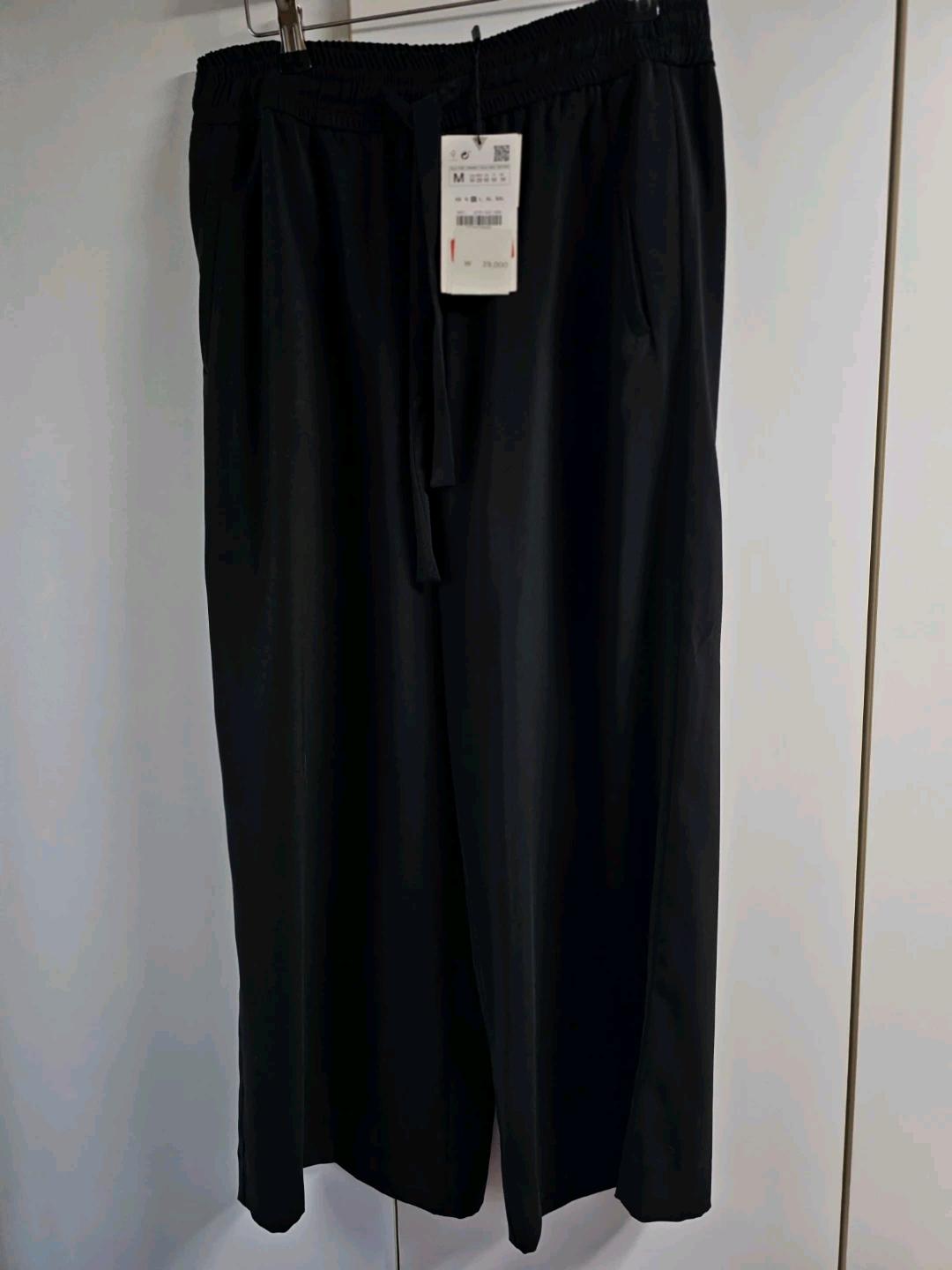(새제품) ZARA 블랙 와이드 팬츠 M 2