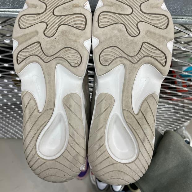나이키 테크헤라 225 7