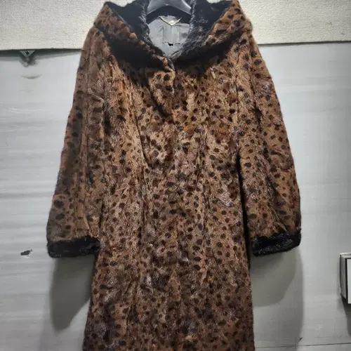 레오파드 후드 밍크 코트 10