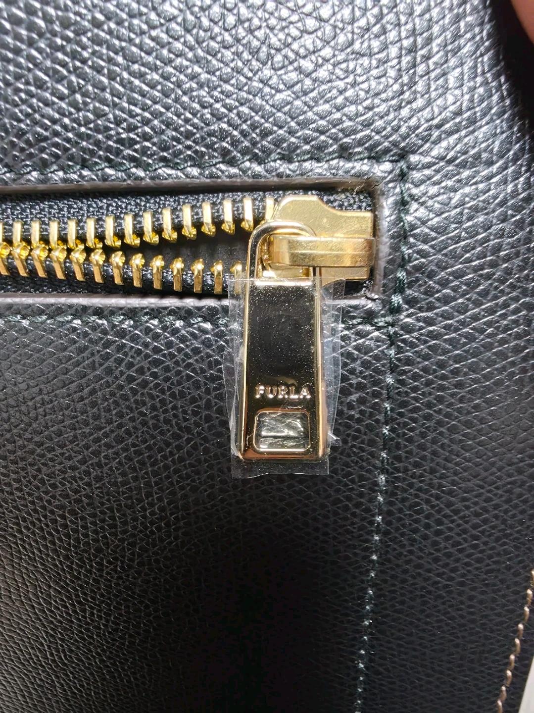 FURLA 블랙 가죽 토트백 6
