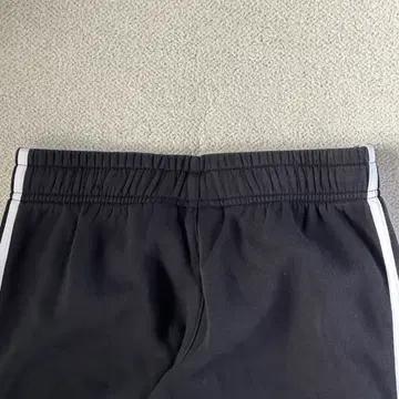 아디다스 클래식 스웨트팬츠 5