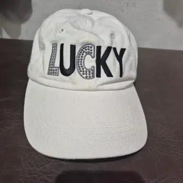 화이트 LUCKY 볼캡 모자 2