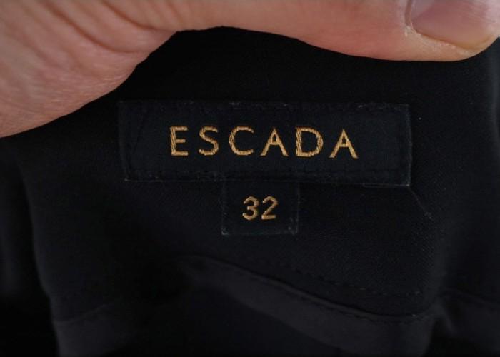 ESCADA 8