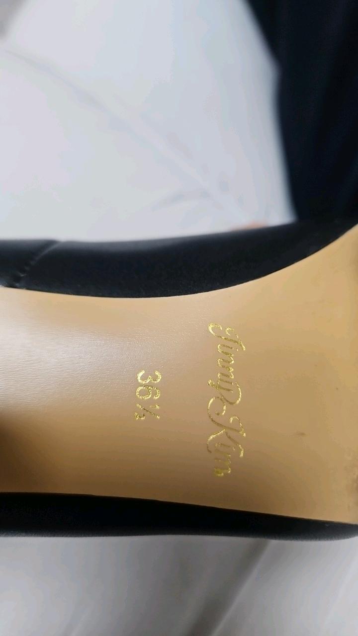 지니킴 스퀘어토 배색 펌프스 힐 블랙 9