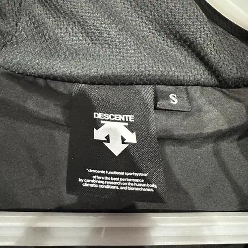 데상트 후리스 아노락 95 4
