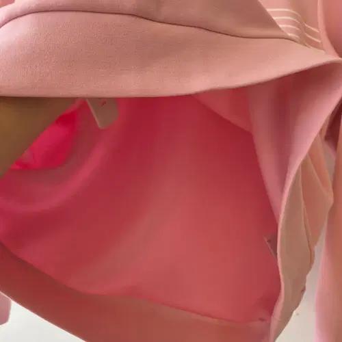 블랙앤화이트 스포츠 여성 긴팔카라맨투맨티셔츠 L사이즈 6