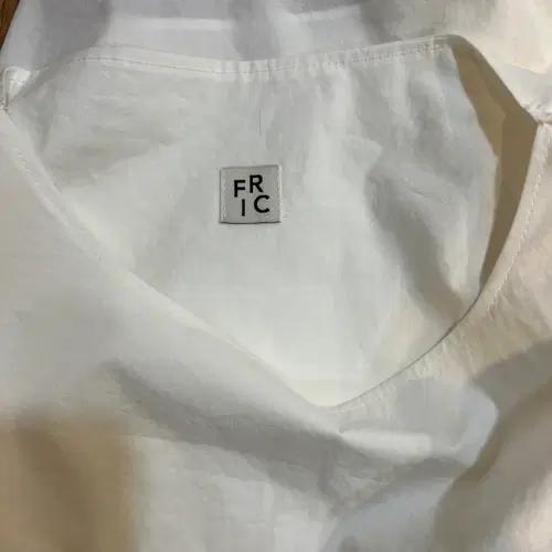 프릭 FRIC 여성 아이보리  크롭블라우스 오버핏블라우스 6