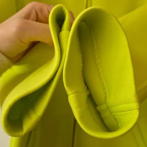 새상품)베네통 여성 형광네오플렌점퍼 ONE SIZE 8