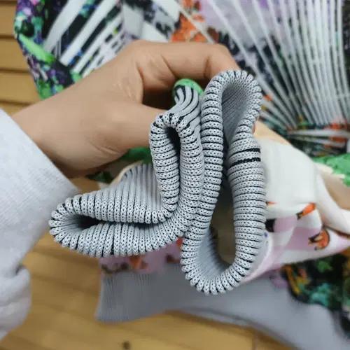 클로버 캐년 여성 브이넥약기모티셔츠 S사이즈 7