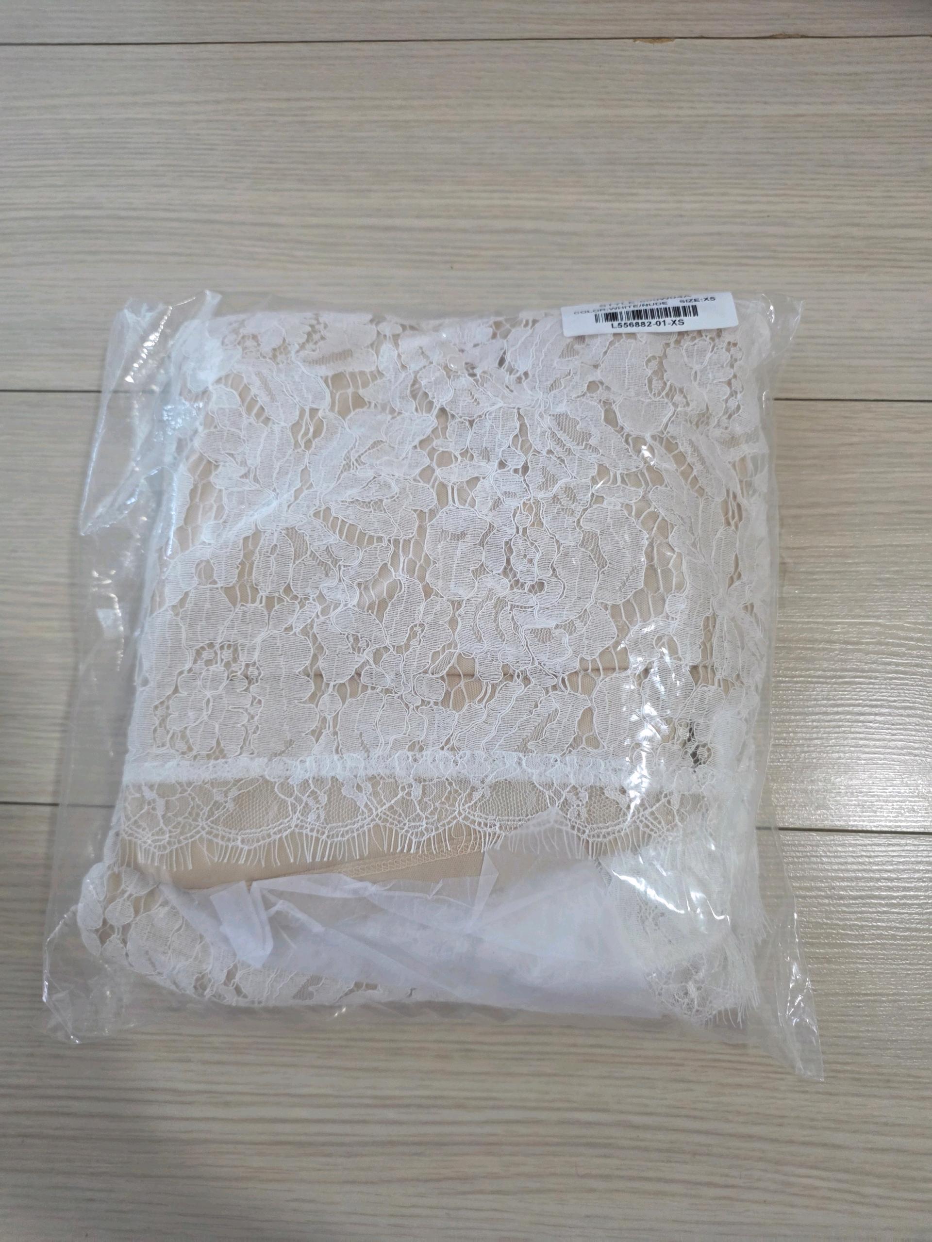 새상품)Lulus 루루스 오프숄더 레이스 웨딩드레스 화이트 9