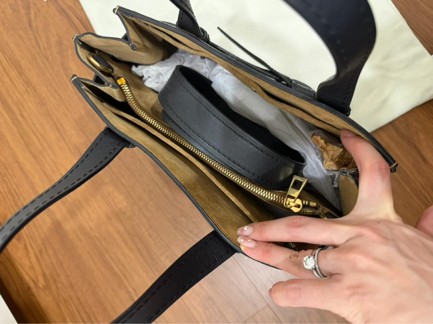 로에베 게이트 탑핸들 백 5