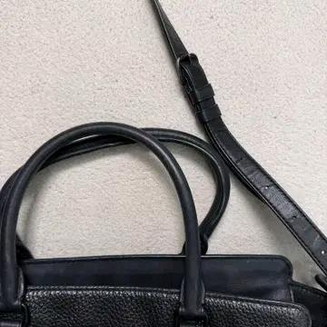코치 스웨거 레더 크로스 백 8