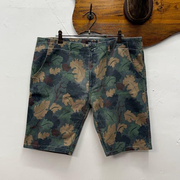 BEAMS HEART Camouflage Leaf Pattern Shor 2