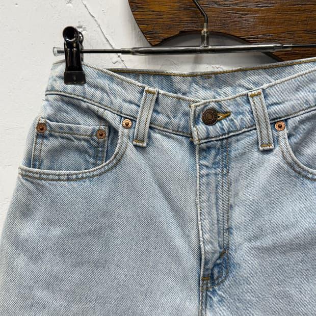 90s USA Levi’s 550 Denim Shorts 6