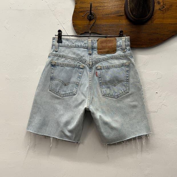 90s USA Levi’s 550 Denim Shorts 2