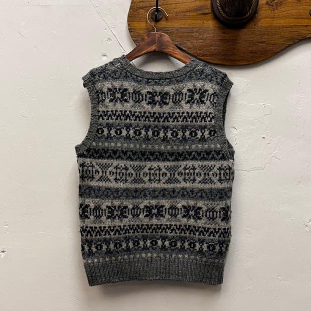 HIGHLAND British Wool Fair Isle Knit Ves 6