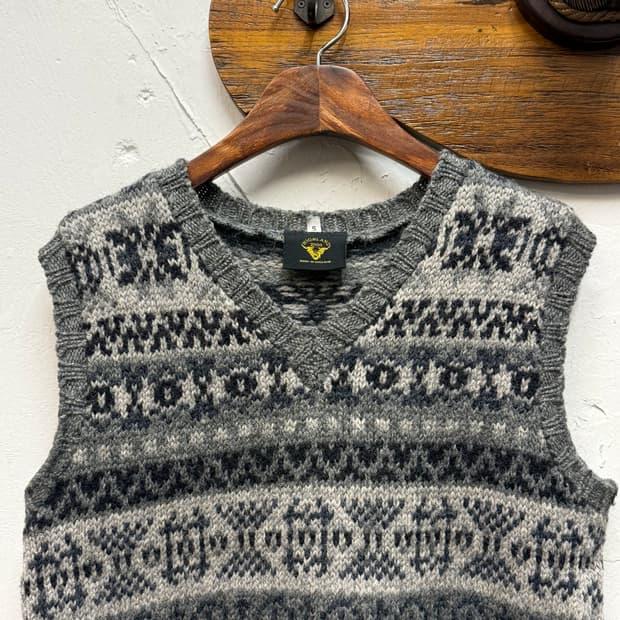 HIGHLAND British Wool Fair Isle Knit Ves 3
