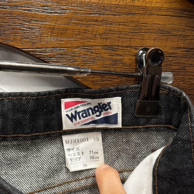 Wrangler Tapered Black Denim Pants 8