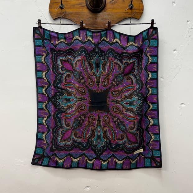 YVES SAINT LAURENT Paisley & Ornamental 3