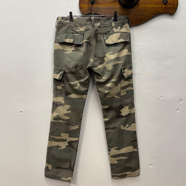 AVIREX LTD. Woodland Camo Cargo Pants 5