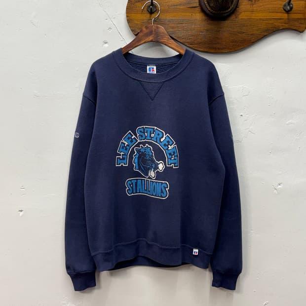 90s USA Russell Athletic Sweatshirt 2