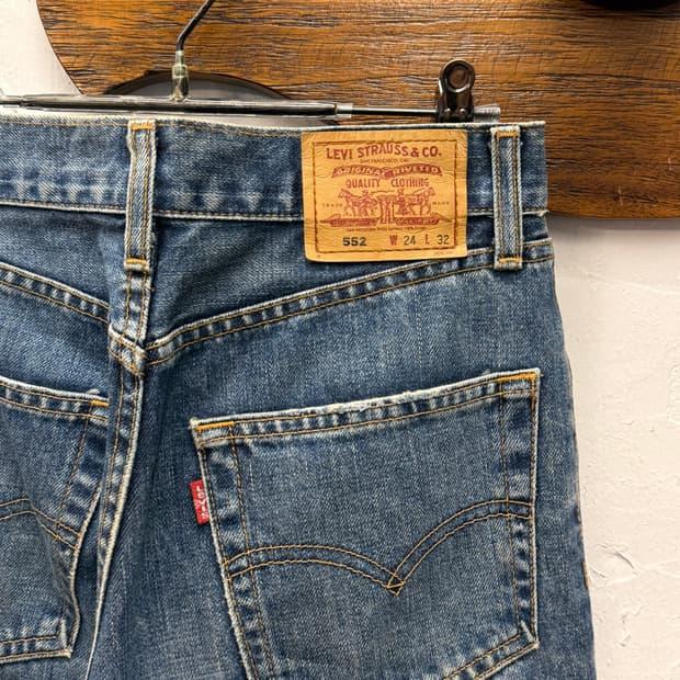 90s Japan Levi's 552 Straight Denim Pant 4