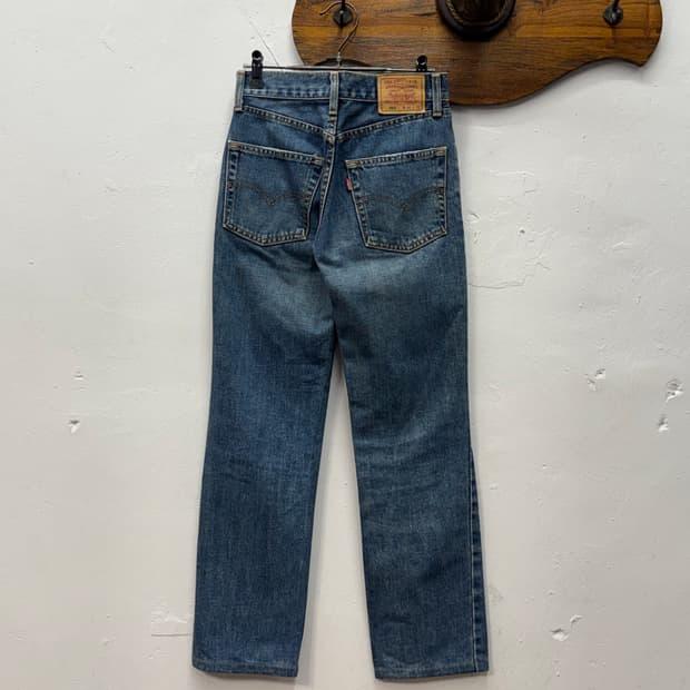 90s Japan Levi's 552 Straight Denim Pant 3