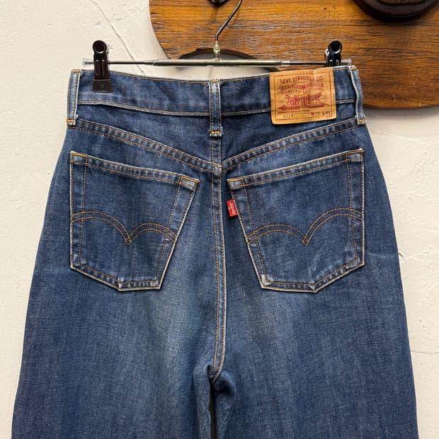 90s Levi's W519 Slim Straight Denim 3