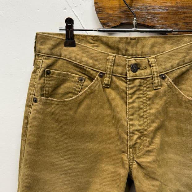 Levi’s 517 Corduroy Boots-Cut Pants 7