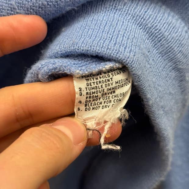 M) 7-80s Lacoste Light Blue V-neck Knit 8