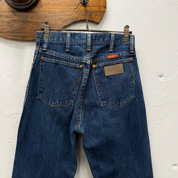 26) 90s USA Wrangler Dark Blue Straight 2