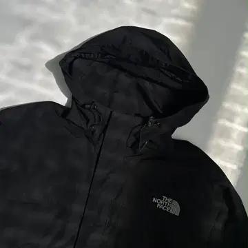 [110] The North Face hooded windbreaker 4